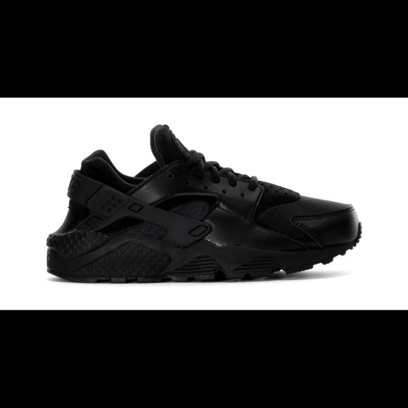 womens black huraches